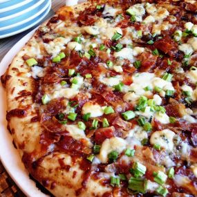 Bacon and Blue Cheese Pizza_Crop_Color