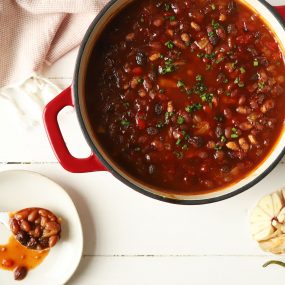 Speed Scratch Maple Chipotle Baked Beans